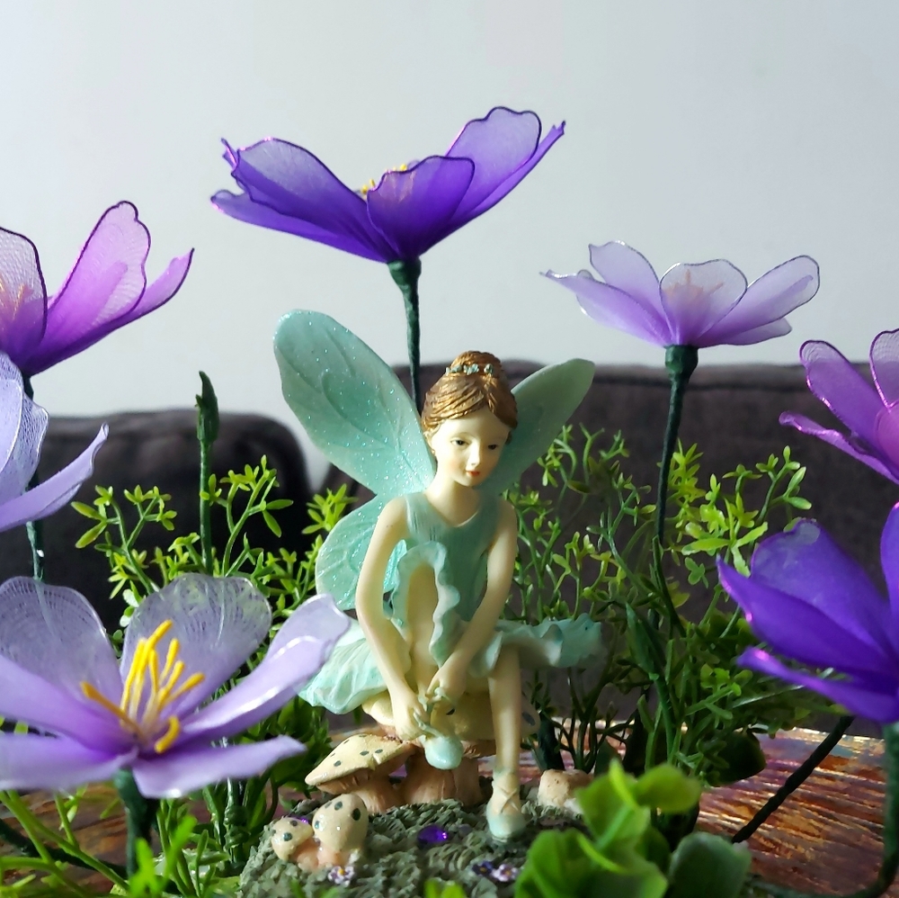 Fairy in purple flowers garden 🧚‍♀️💕💜
